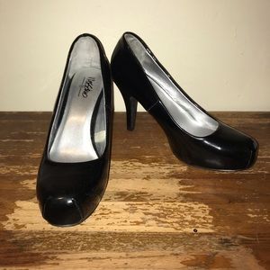 Black patent heels